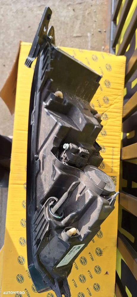 FAR LOGAN SANDERO JOGGER DREAPTA  FACELIFT - 6