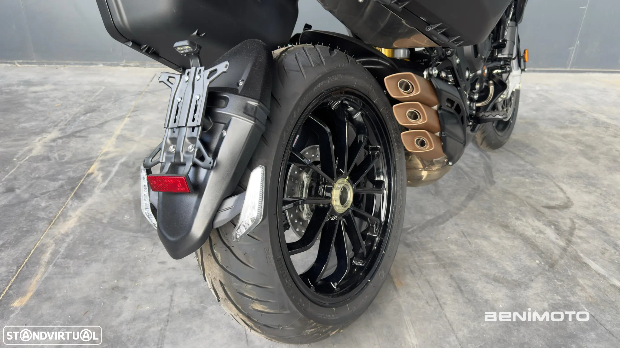 MV Agusta Turismo Veloce R - 18