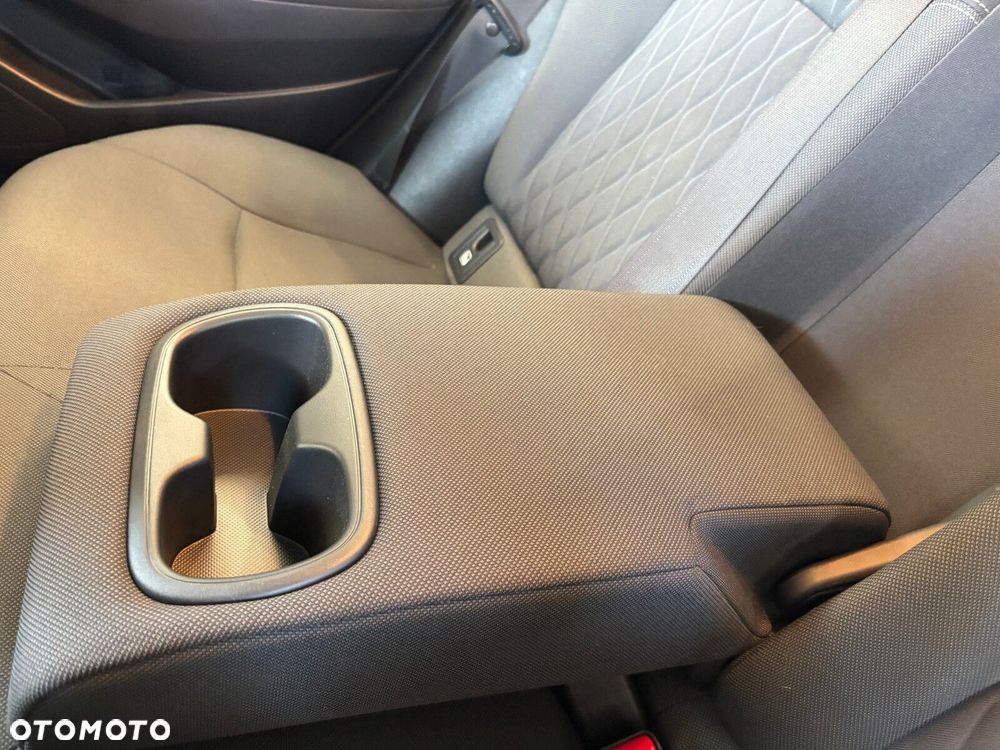 Toyota Corolla - 24