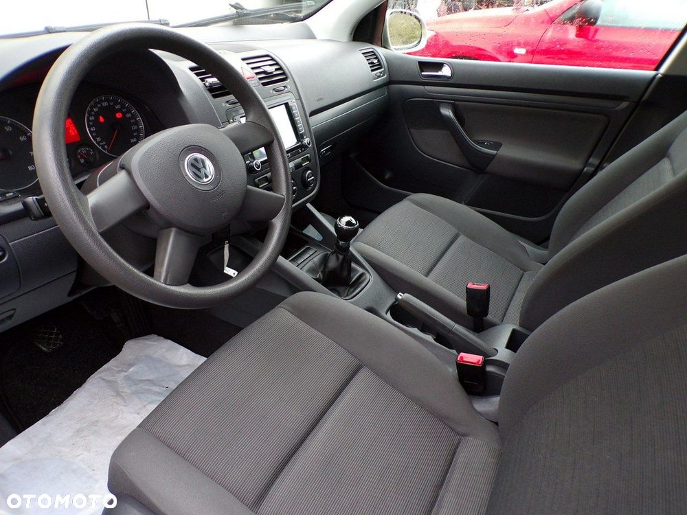 Volkswagen Golf 1.6 Comfortline - 11