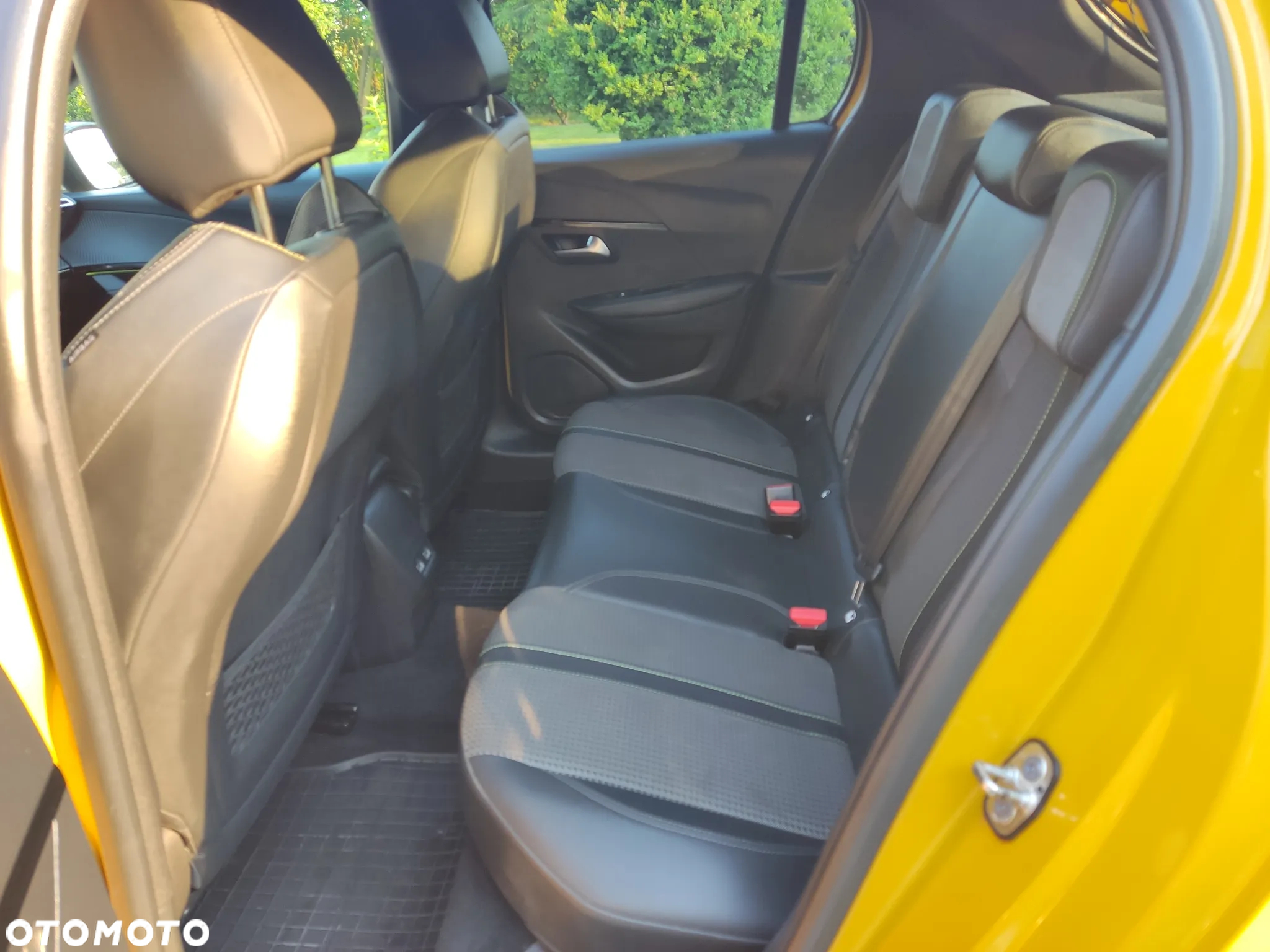 Peugeot 208 1.5 BlueHDi GT S&S - 28
