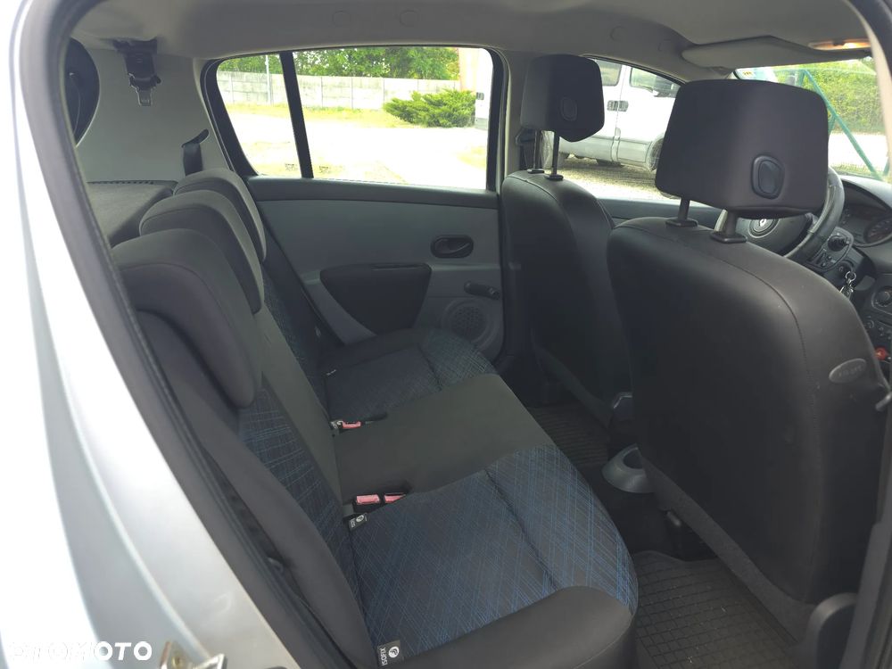 Renault Clio 1.4 16V Expression - 13