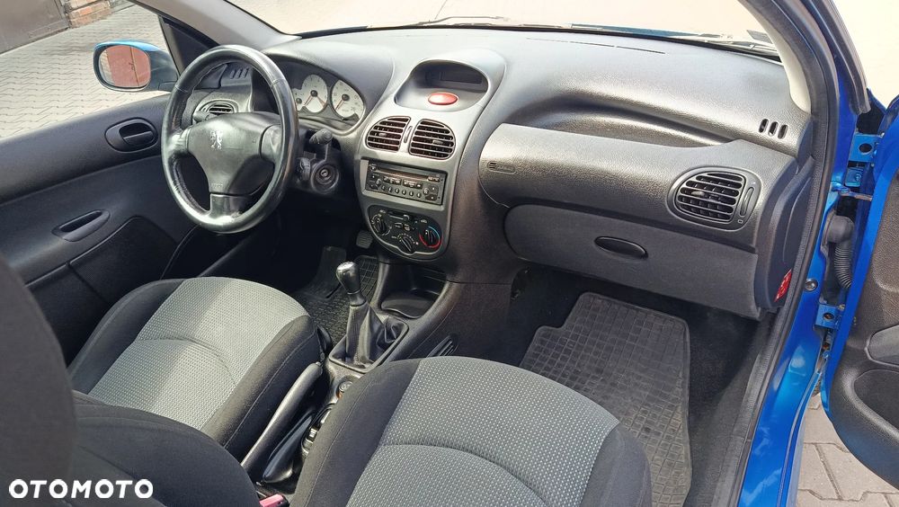 Peugeot 206 1.1 X-Line - 12