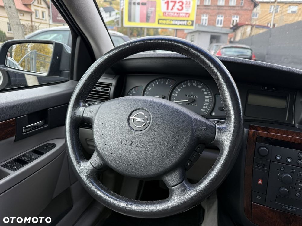 Opel Omega 3.0 Executive - 25