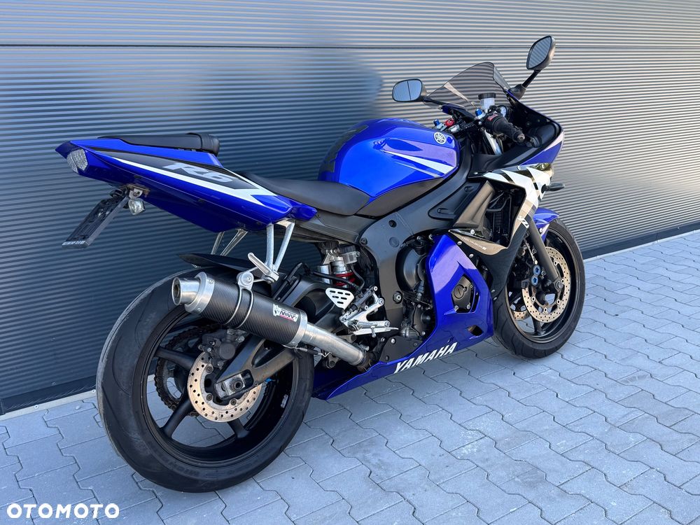 Yamaha R6 - 3