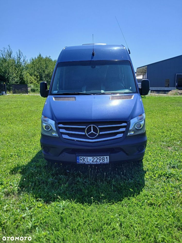 Mercedes-Benz Sprinter - 2