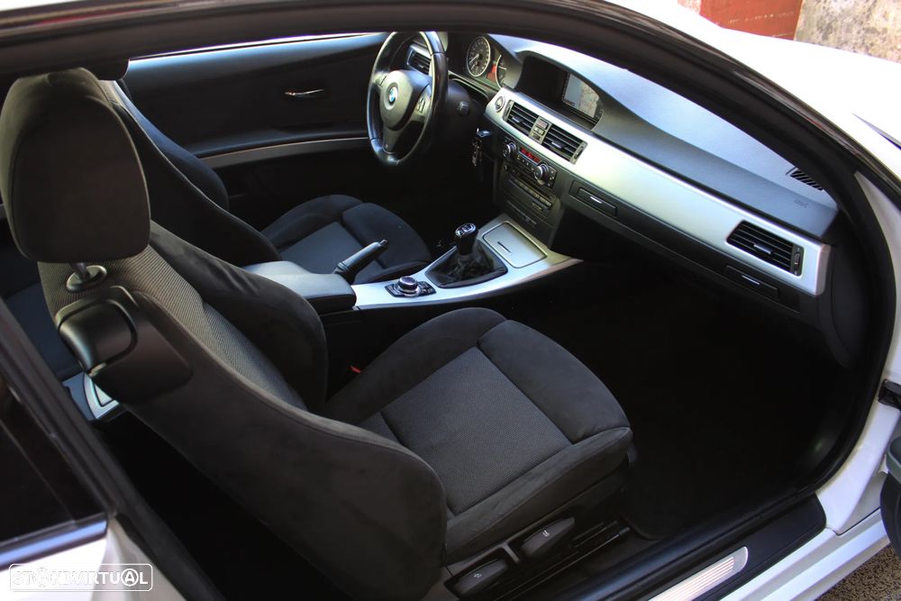 BMW 320 d M Sport Edition - 27