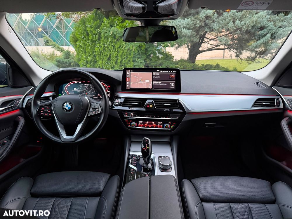 BMW Seria 5 530e Aut. Luxury Line - 14