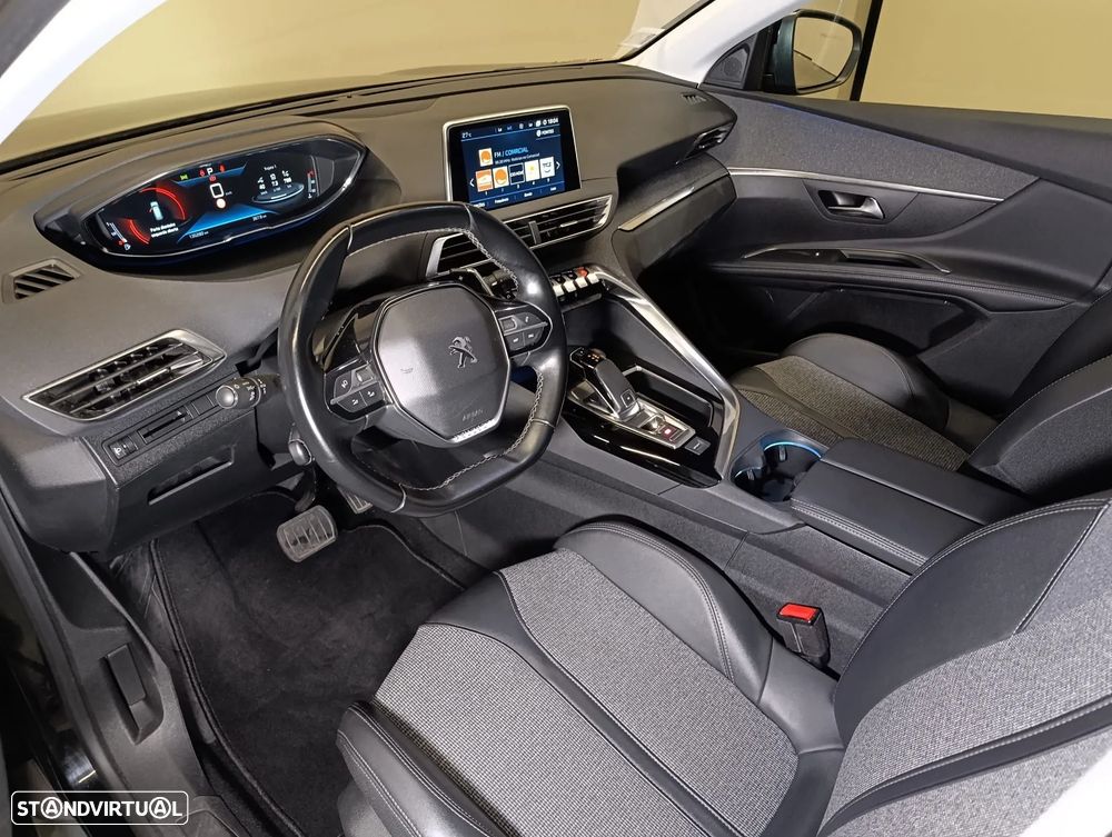 Peugeot 5008 1.5 BlueHDi Allure EAT8 - 27