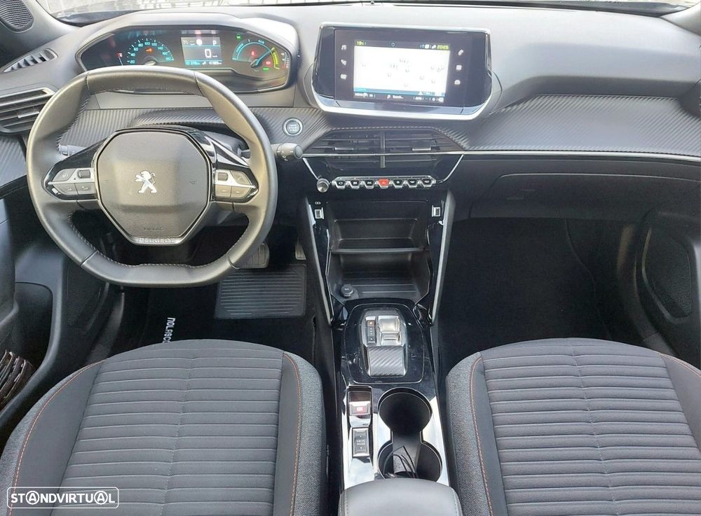 Peugeot e-2008 50 kWh Active Pack — fotografia 24