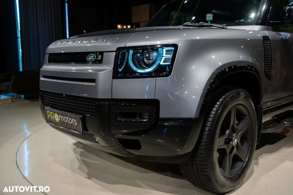 Land Rover Defender - 11