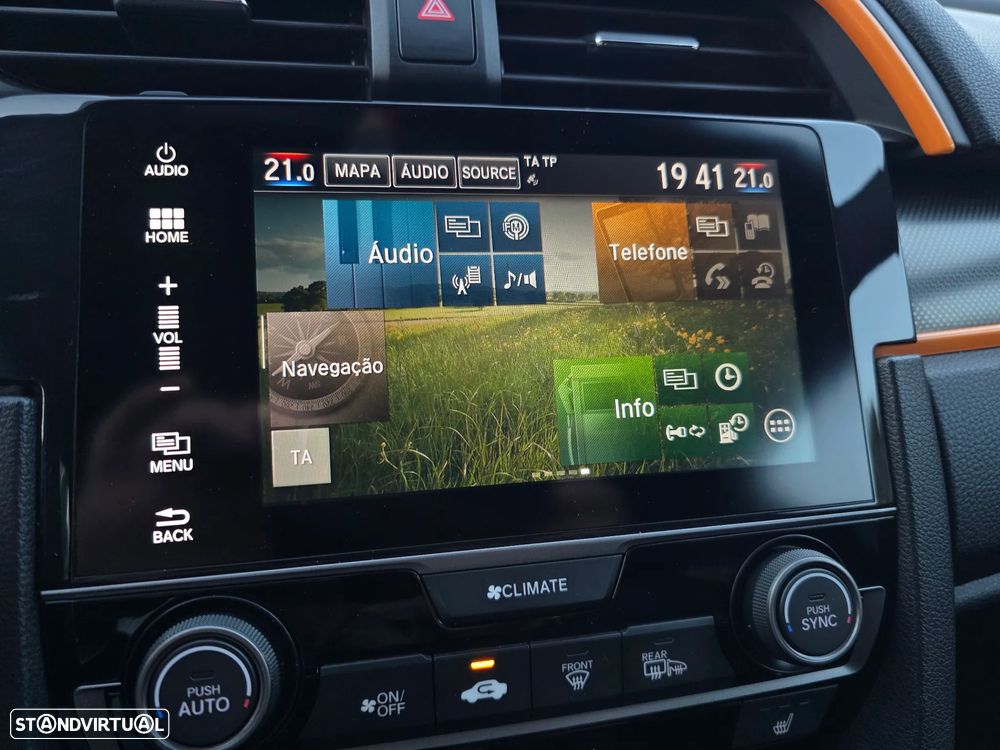 Honda Civic 1.0 i-VTEC Executive Premium - 23