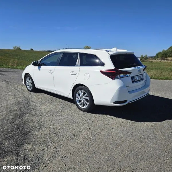 Toyota Auris 1.2 T GPF Premium - 8