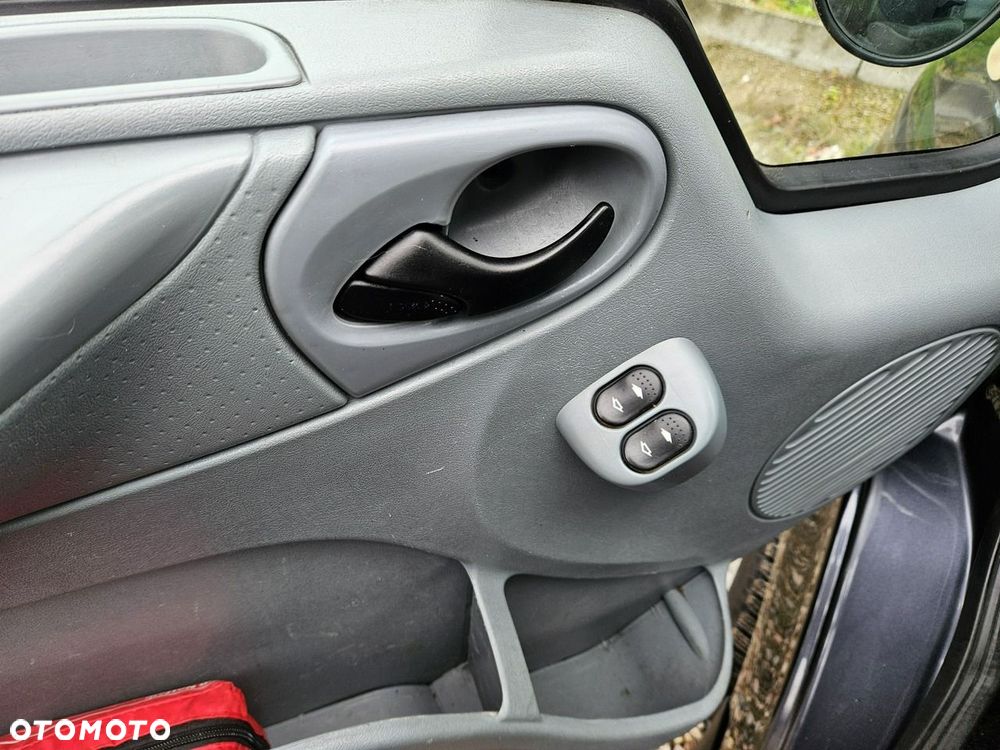 Ford Transit - 12