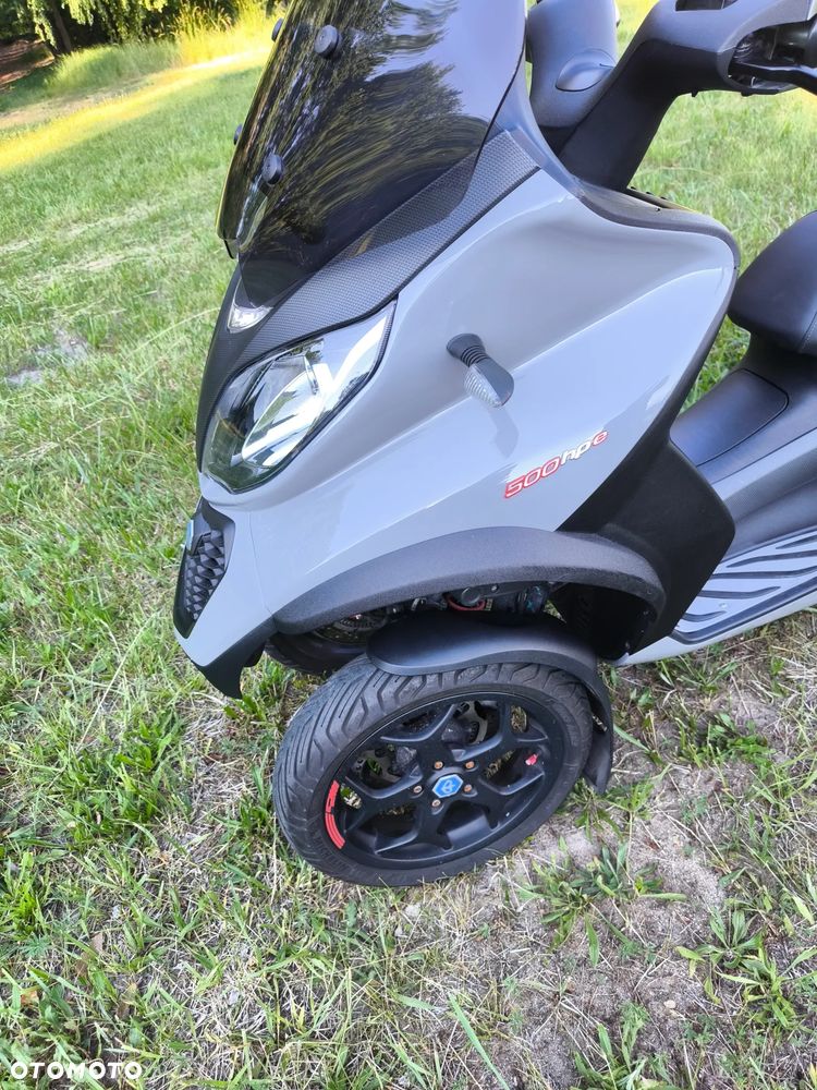 Piaggio MP-3 - 12