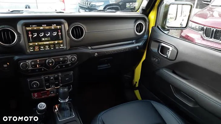Jeep Wrangler - 22