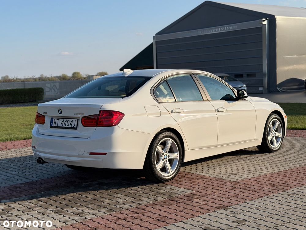 BMW Seria 3 328i xDrive Luxury Line - 3