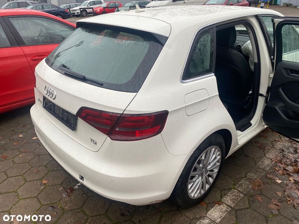 Audi A3 Sportback 2.0 TDI S tronic Ambition - 2