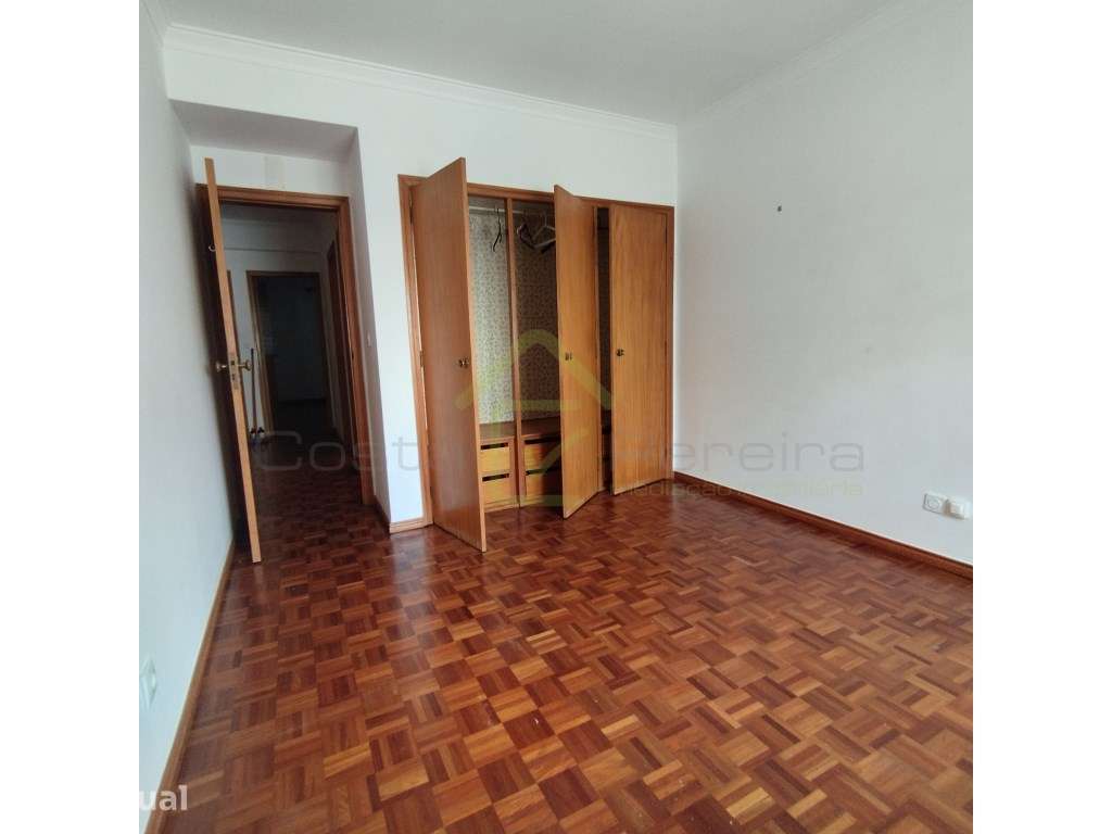 T2 com terraço no CENTRO da cidade - Grande imagem: 5/15