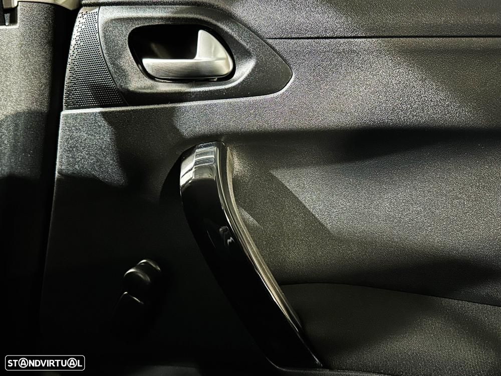 Peugeot 208 1.2 PureTech Allure - 21