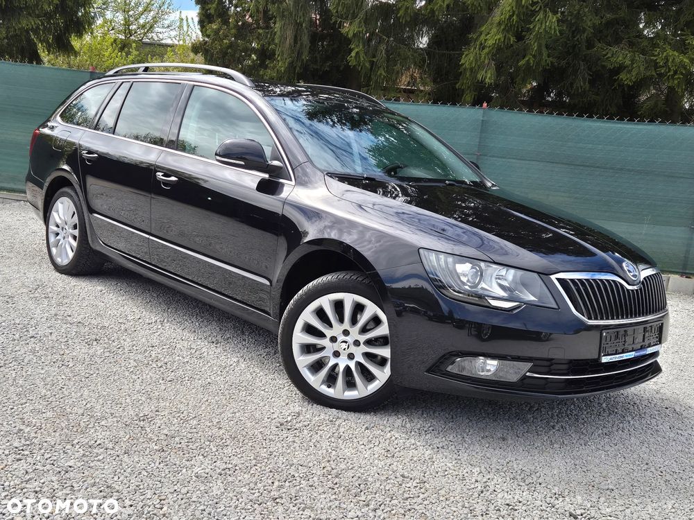 Skoda Superb 2.0 TDI PD DSG Elegance - 9