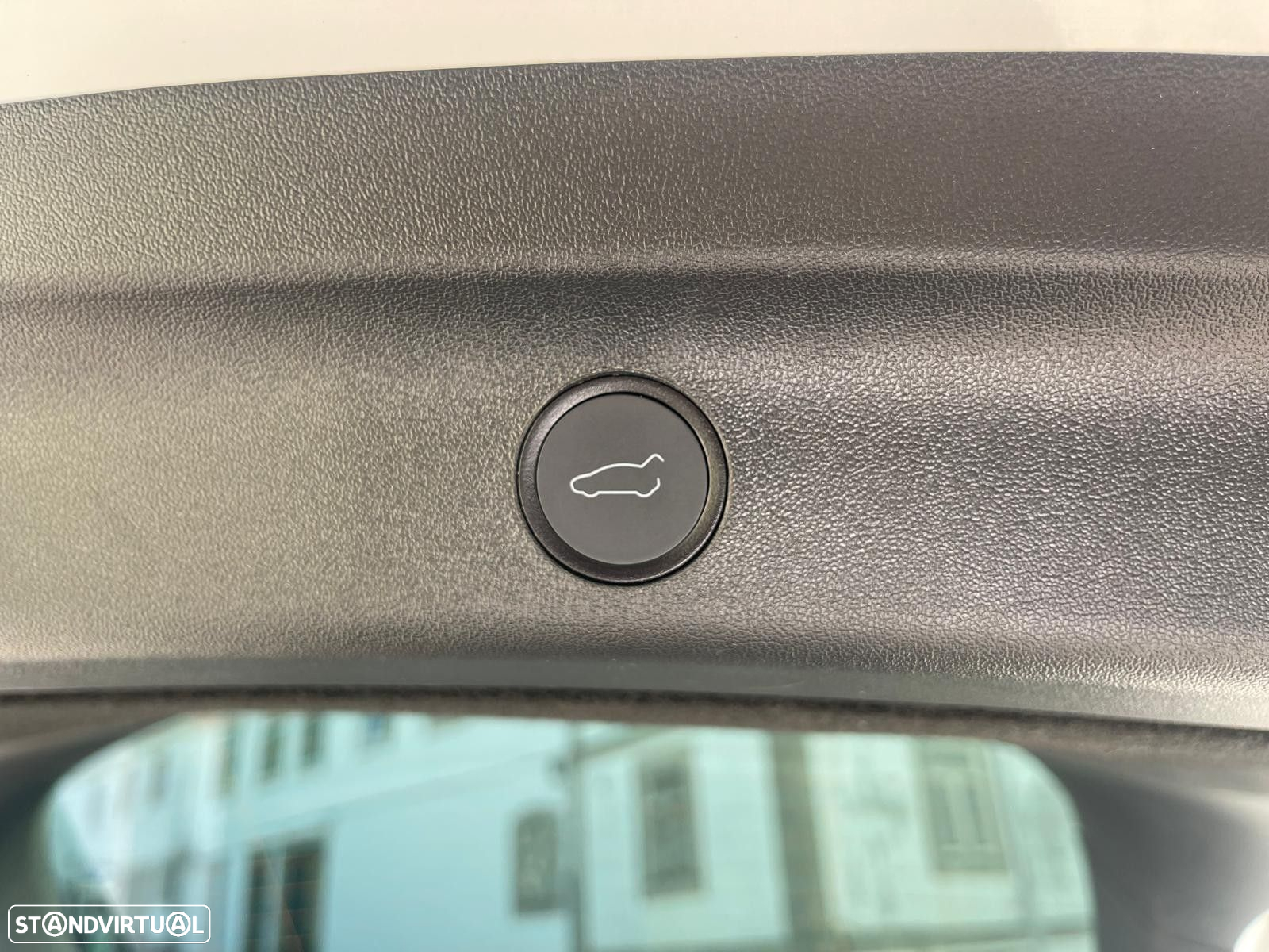 Tesla Model Y Tração Traseira - 33