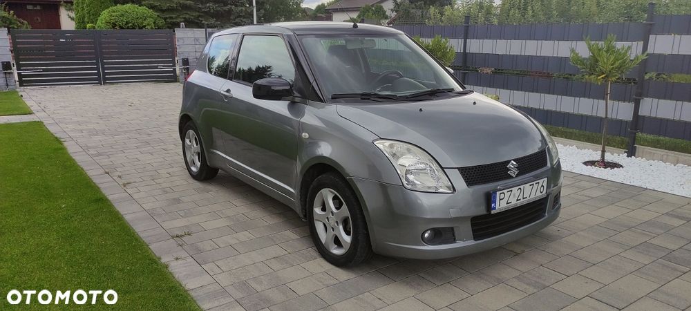 Suzuki Swift - 1