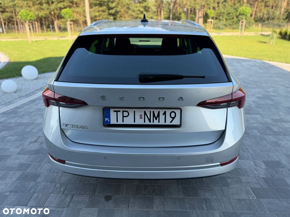 Skoda Octavia 2.0 TDI Sportline DSG - 19