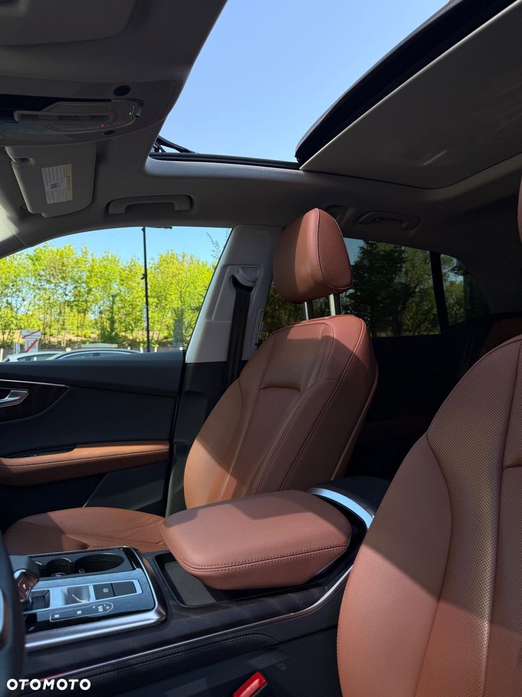 Audi Q8 55 TFSI quattro tiptronic - 12