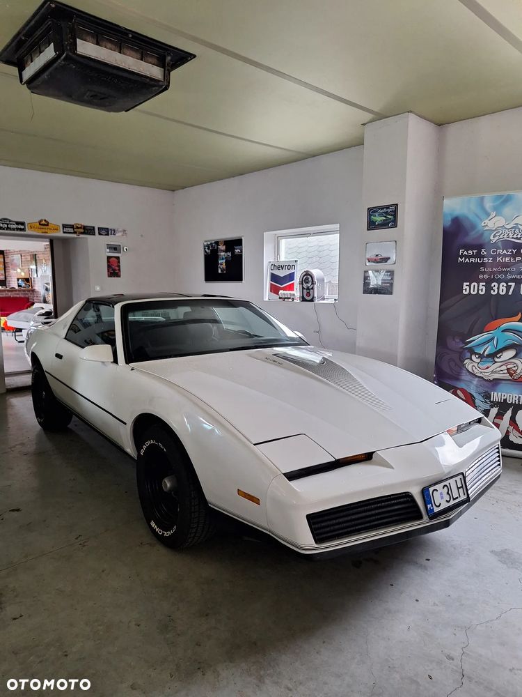 Pontiac Firebird - 1