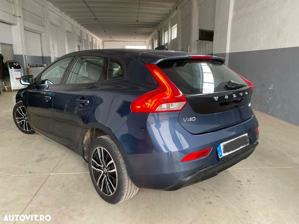 Volvo V40 - 4