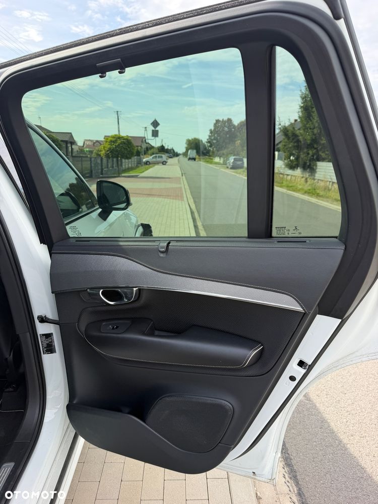 Volvo XC 90 - 25