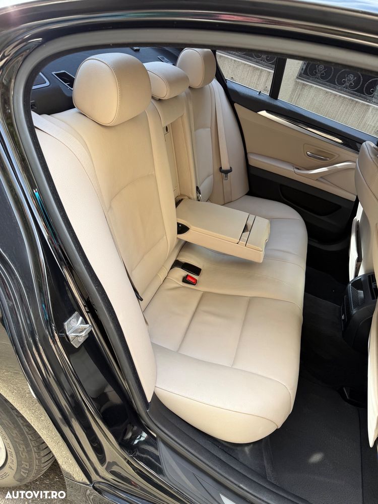 BMW Seria 5 525d xDrive - 22