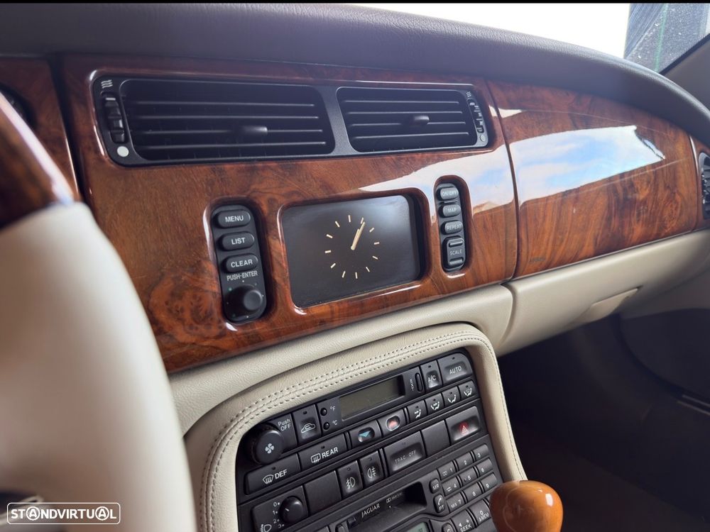 Jaguar XK XKR 4.0 Coupé - 10