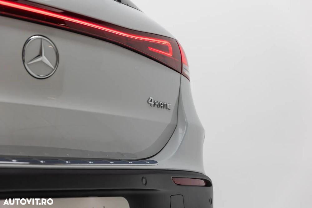 Mercedes-Benz EQA 300 4MATIC - 17
