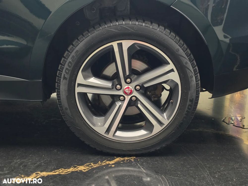 Jaguar F-Pace 20d AWD Portfolio - 34