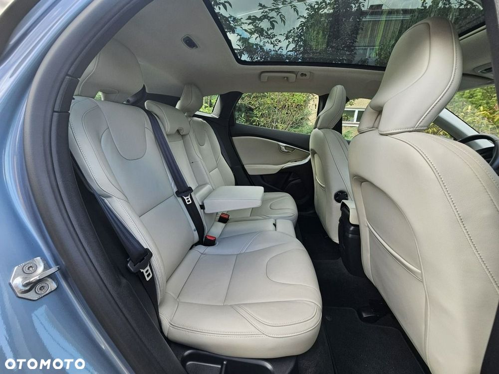 Volvo V40 T2 Inscription - 25