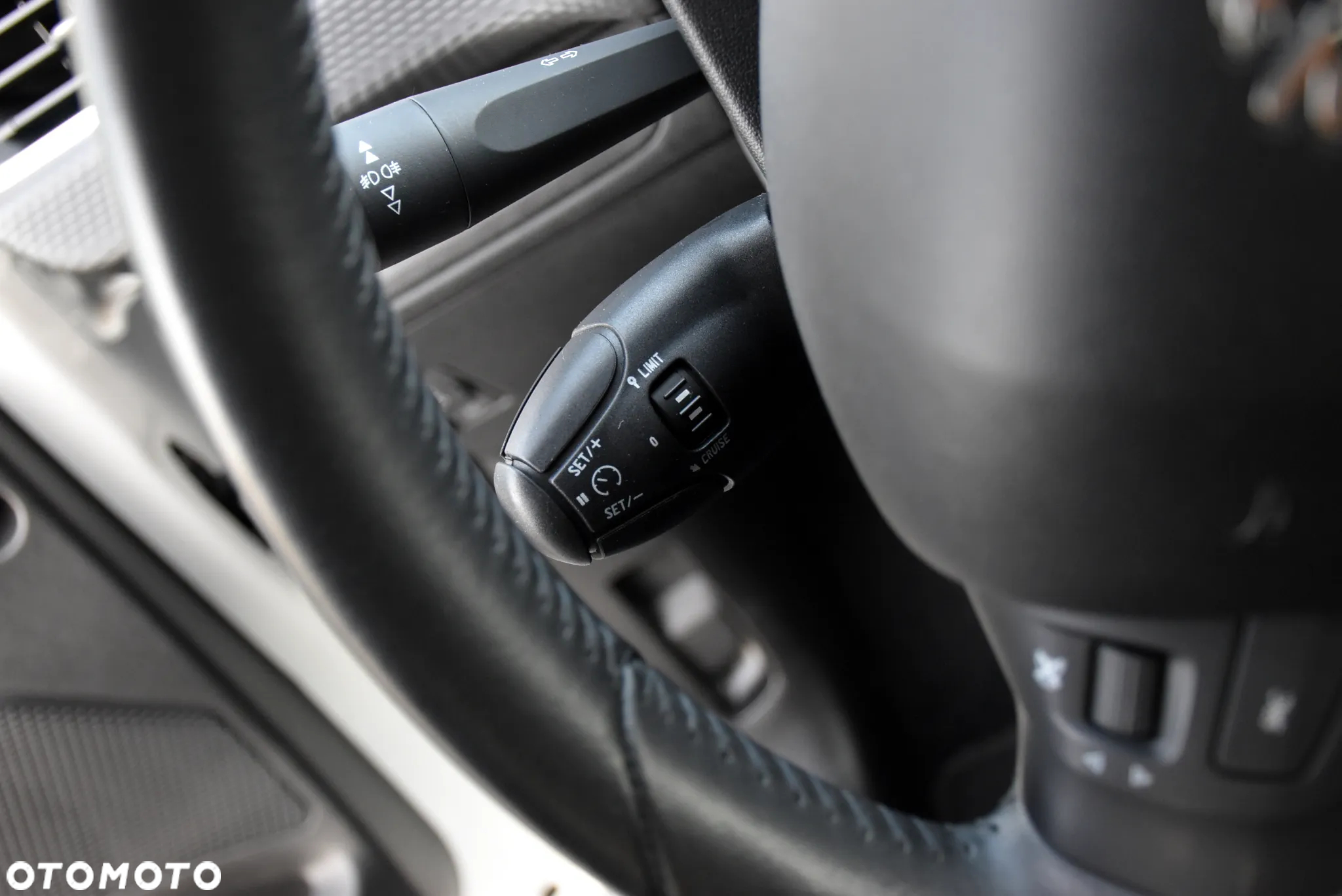 Peugeot 208 - 22