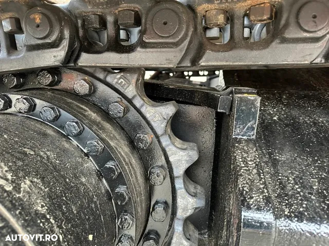 Hitachi ZX250LC-5B Long Reach 17 M - 11
