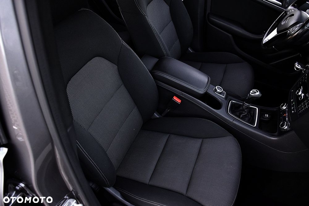 Mercedes-Benz Klasa B 180 BlueEFFICIENCY Edition Style - 28