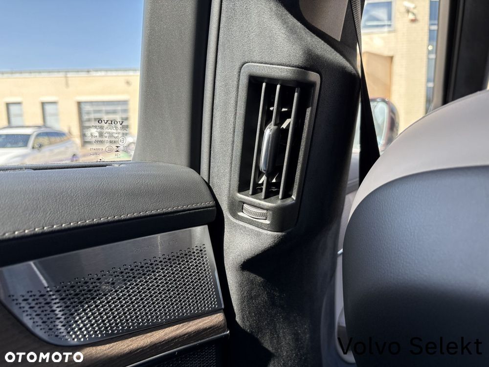 Volvo XC 90 - 30
