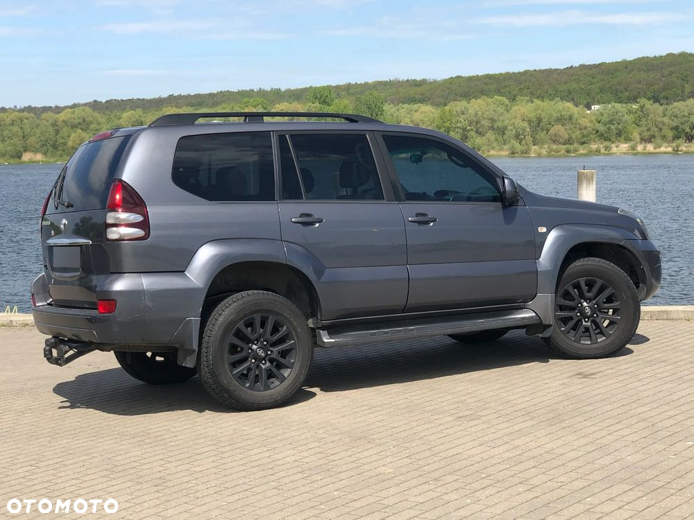 Toyota Land Cruiser - 25