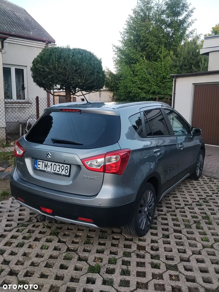 Suzuki SX4 1.6 Premium - 4