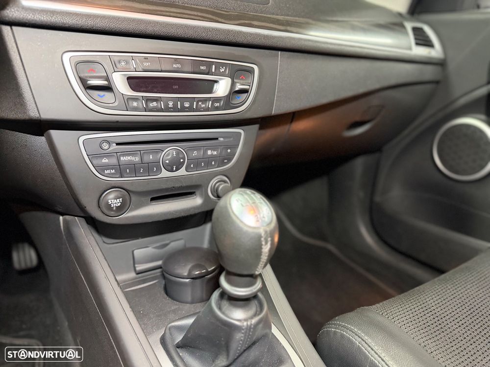 Renault Mégane 1.5 dCi Dynamique S - 19