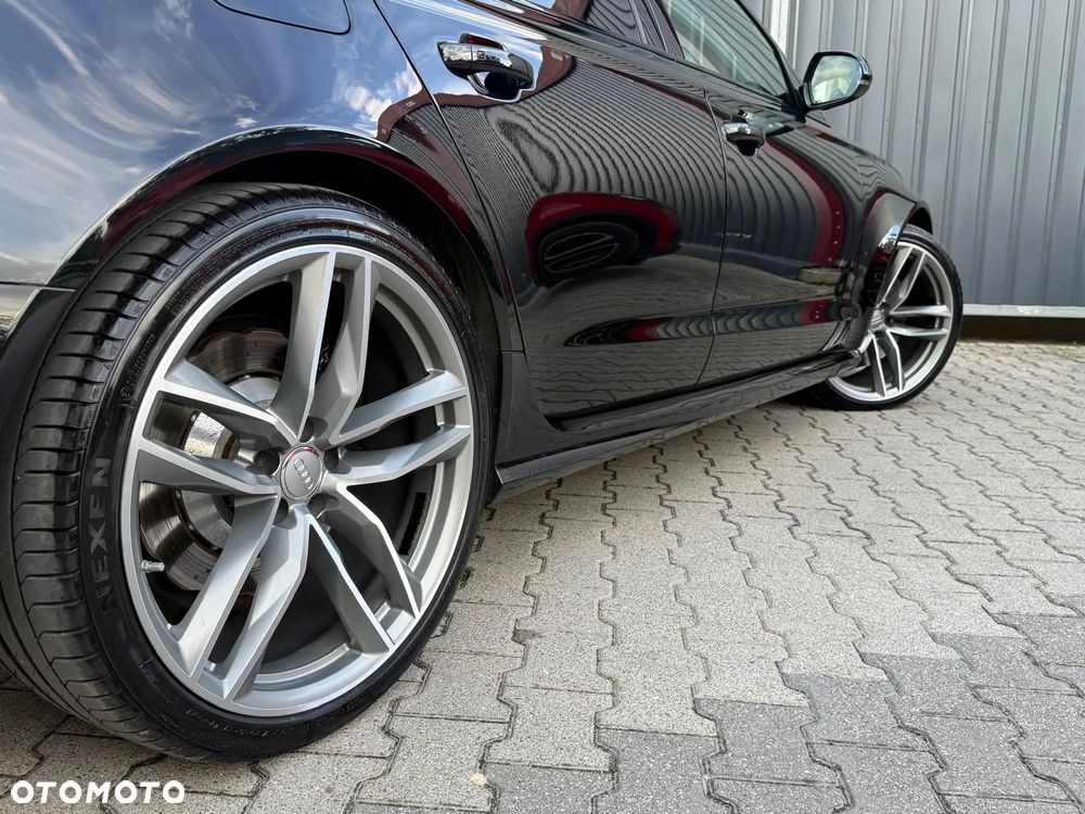 Audi RS6 Avant - 12