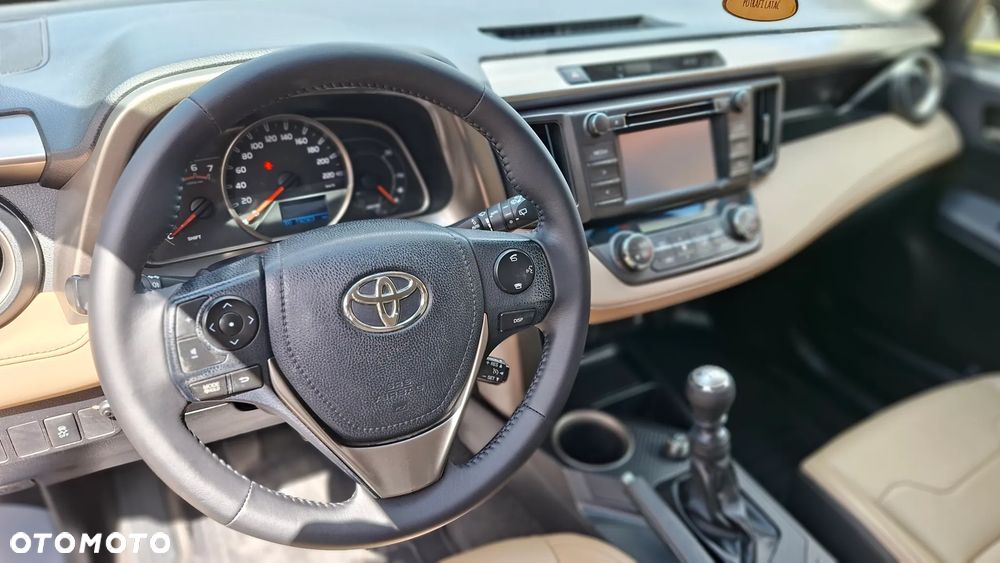 Toyota RAV4 2.0 D-4D Premium - 5