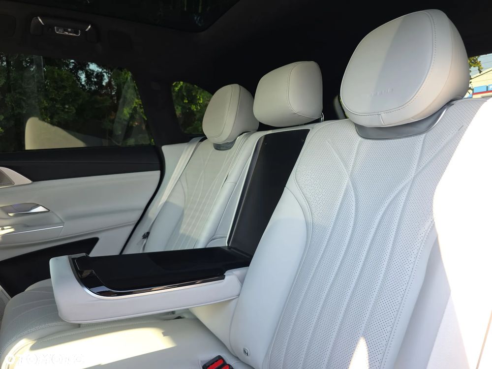 XPeng G9 94.6 kWh AWD Performance - 17