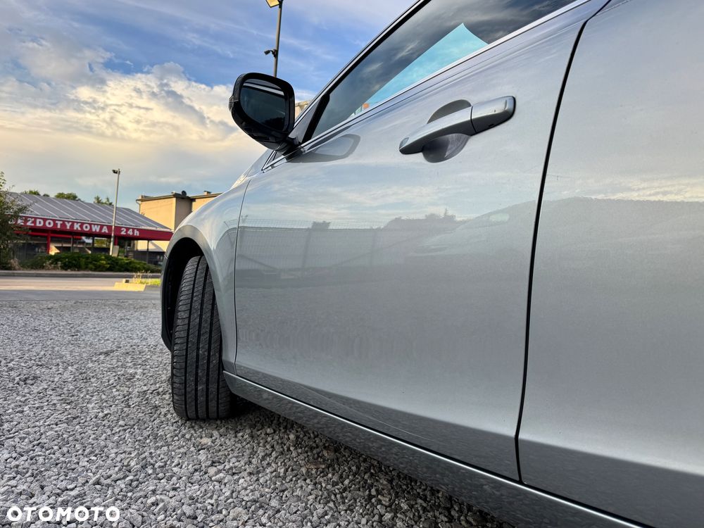 Volvo V40 D2 Momentum - 3