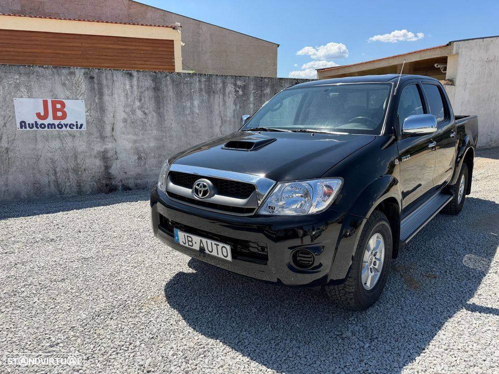 Toyota Hilux 2.5 D-4D 4WD CD Tracker - 2
