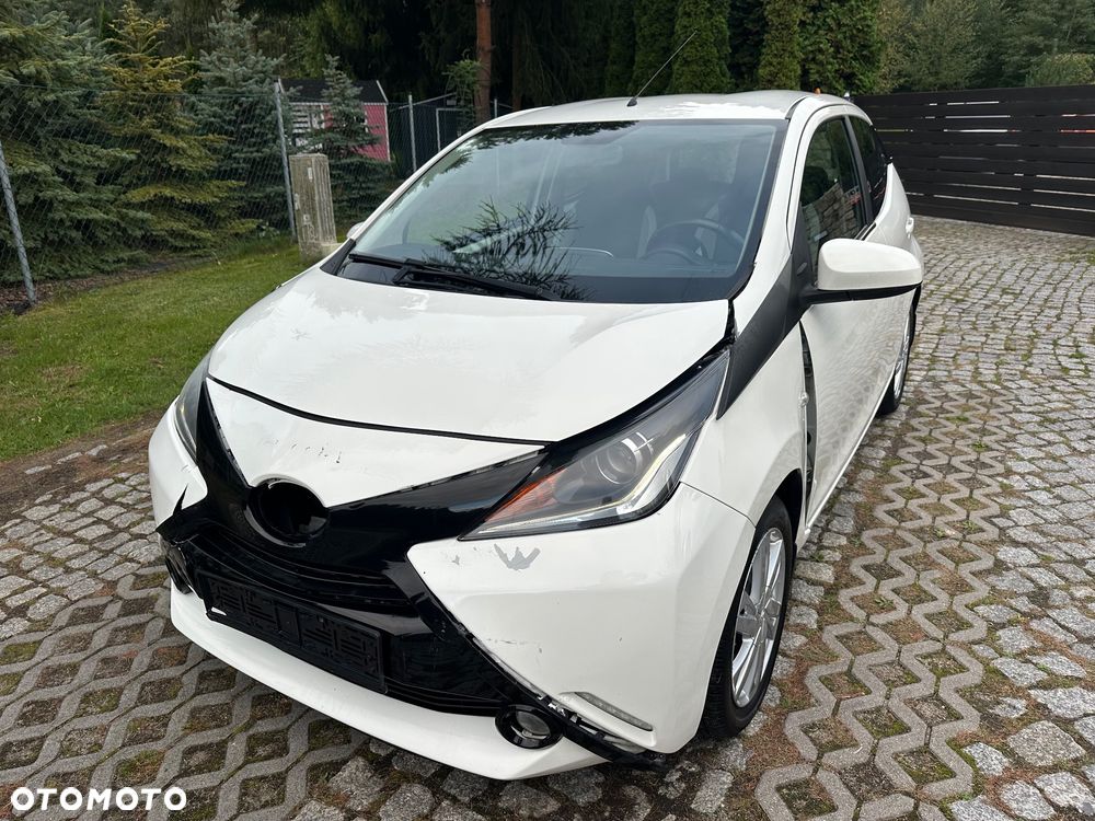Toyota Aygo x-play - 9